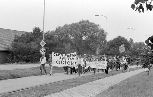 Demonstranten tegen de atoomtaak in 1982. Foto: Fred Rhode)